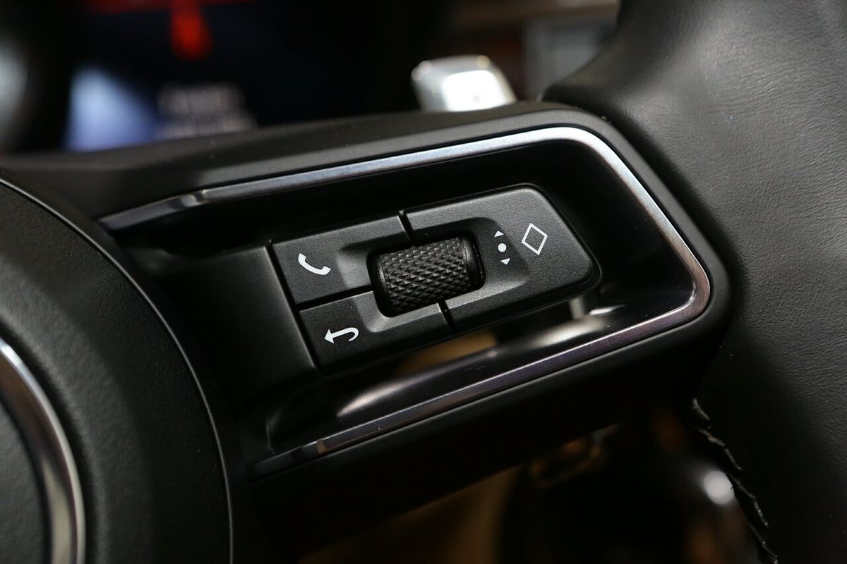 2022 Porsche Macan 95B