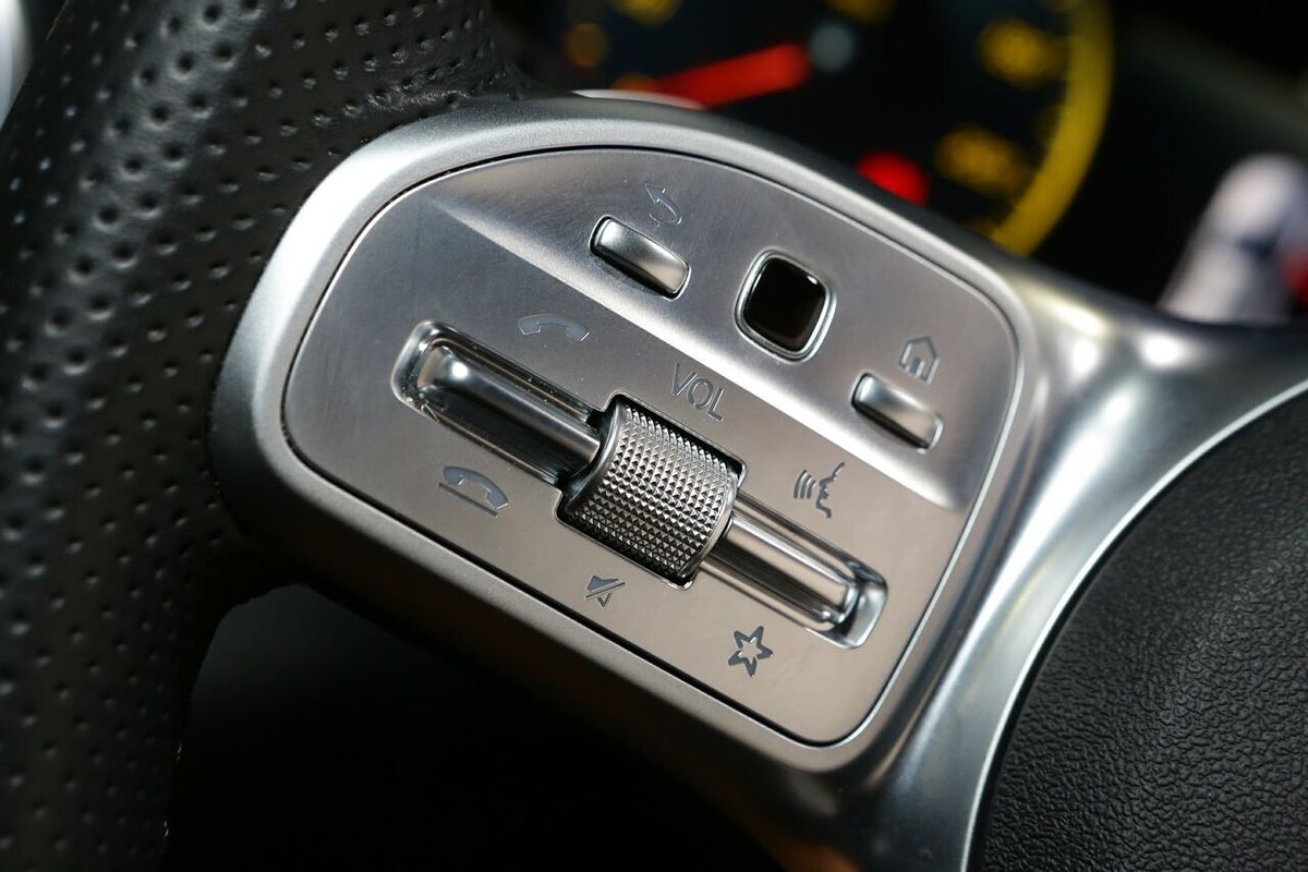 2018 Mercedes-Benz C-Class C300 W205