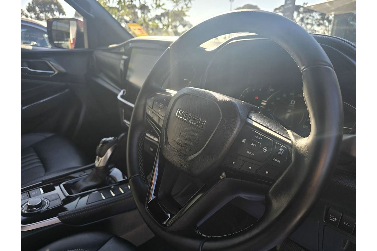 2025 Isuzu MU-X LS-T