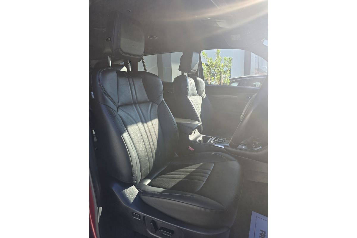 2025 Isuzu MU-X LS-T