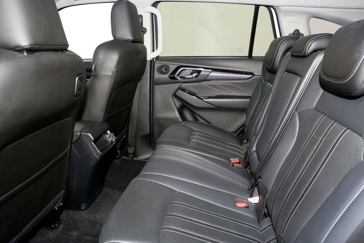 2023 Isuzu MU-X LS-T