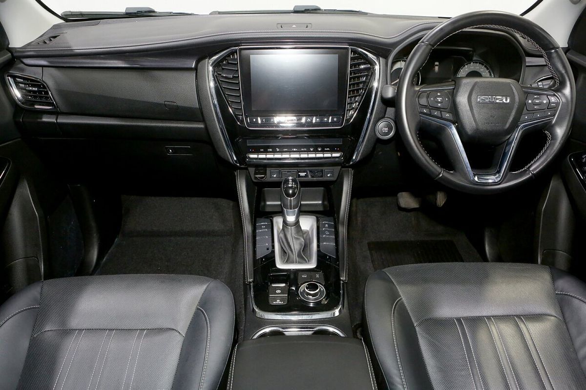 2023 Isuzu MU-X LS-T