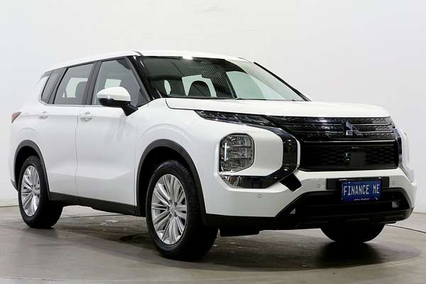 2023 Mitsubishi Outlander ES ZM