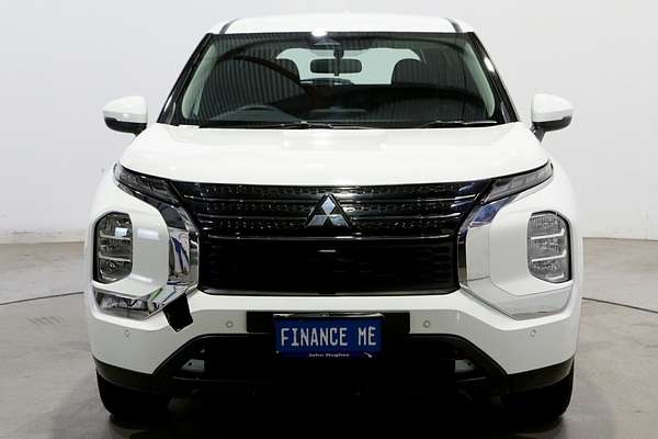 2023 Mitsubishi Outlander ES ZM