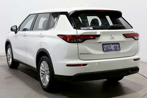 2023 Mitsubishi Outlander ES ZM