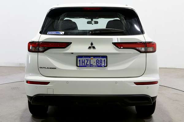 2023 Mitsubishi Outlander ES ZM