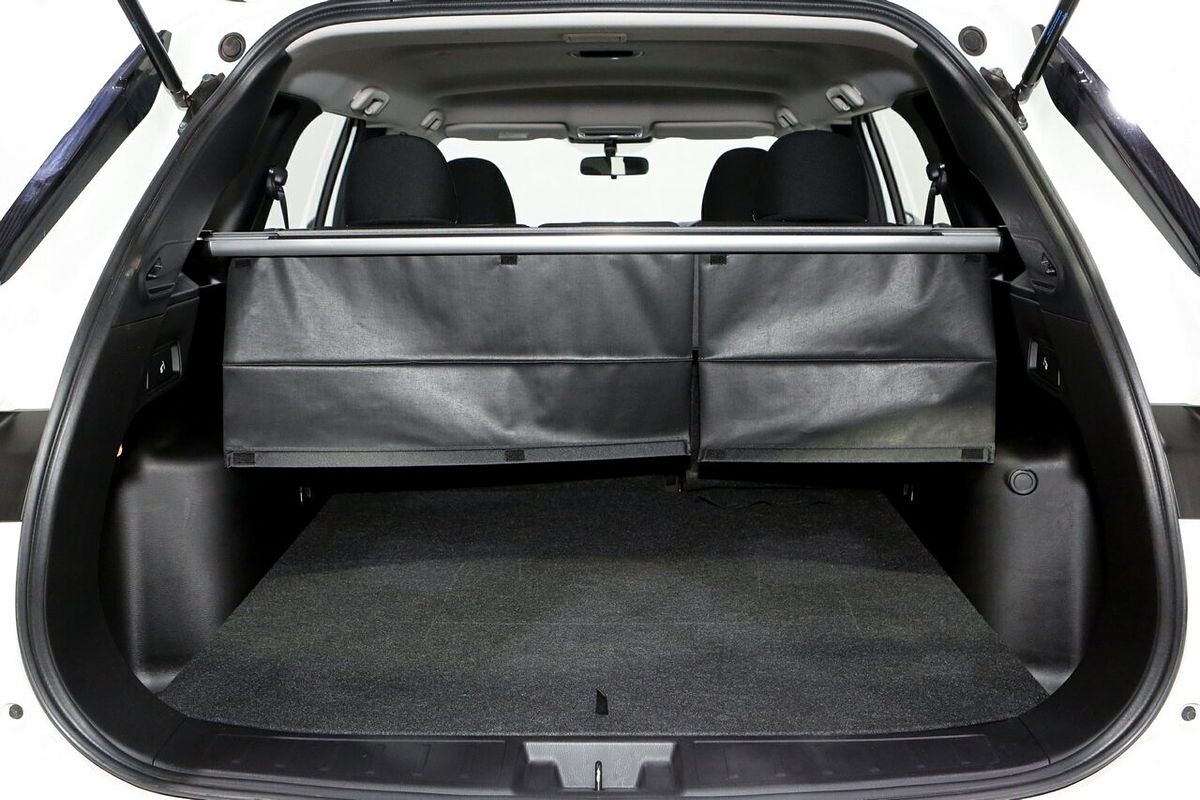 2023 Mitsubishi Outlander ES ZM