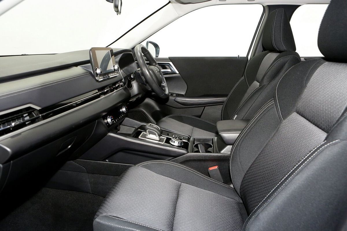 2023 Mitsubishi Outlander ES ZM