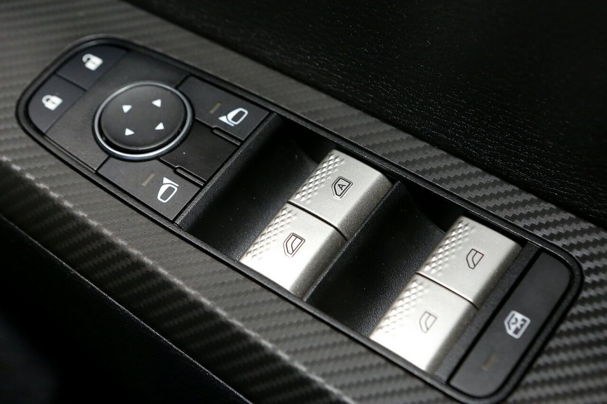 2023 Mitsubishi Outlander ES ZM