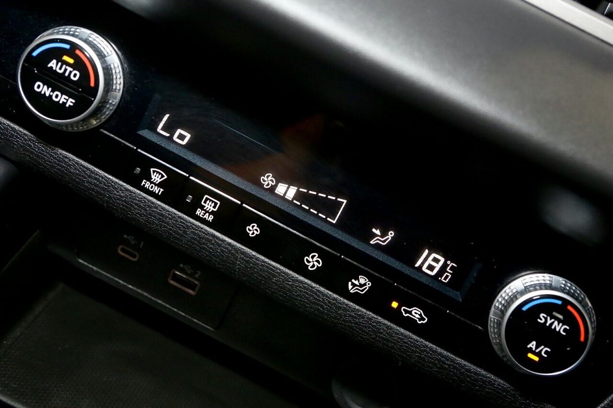 2023 Mitsubishi Outlander ES ZM