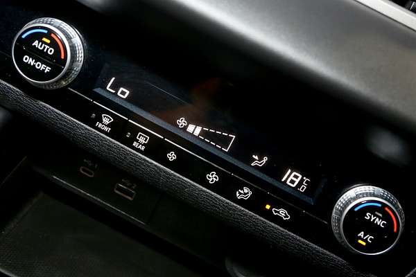 2023 Mitsubishi Outlander ES ZM