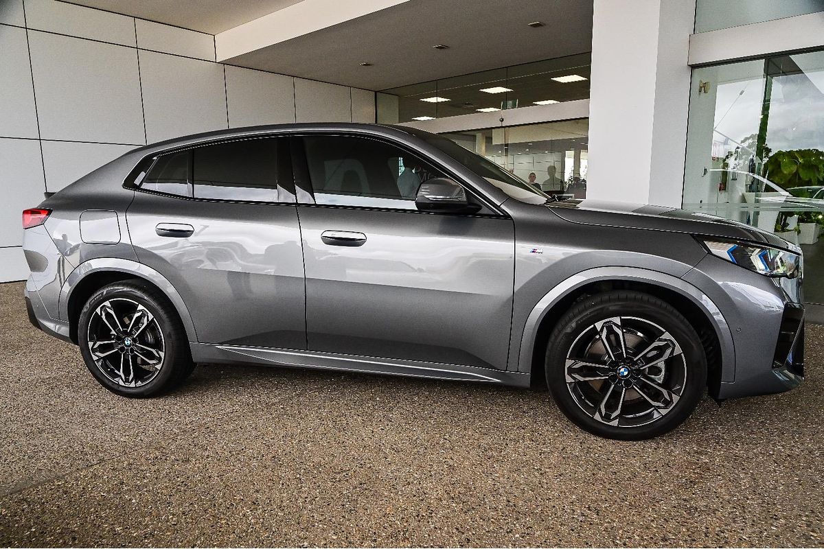 2025 BMW X2 xDrive20i M Sport U10