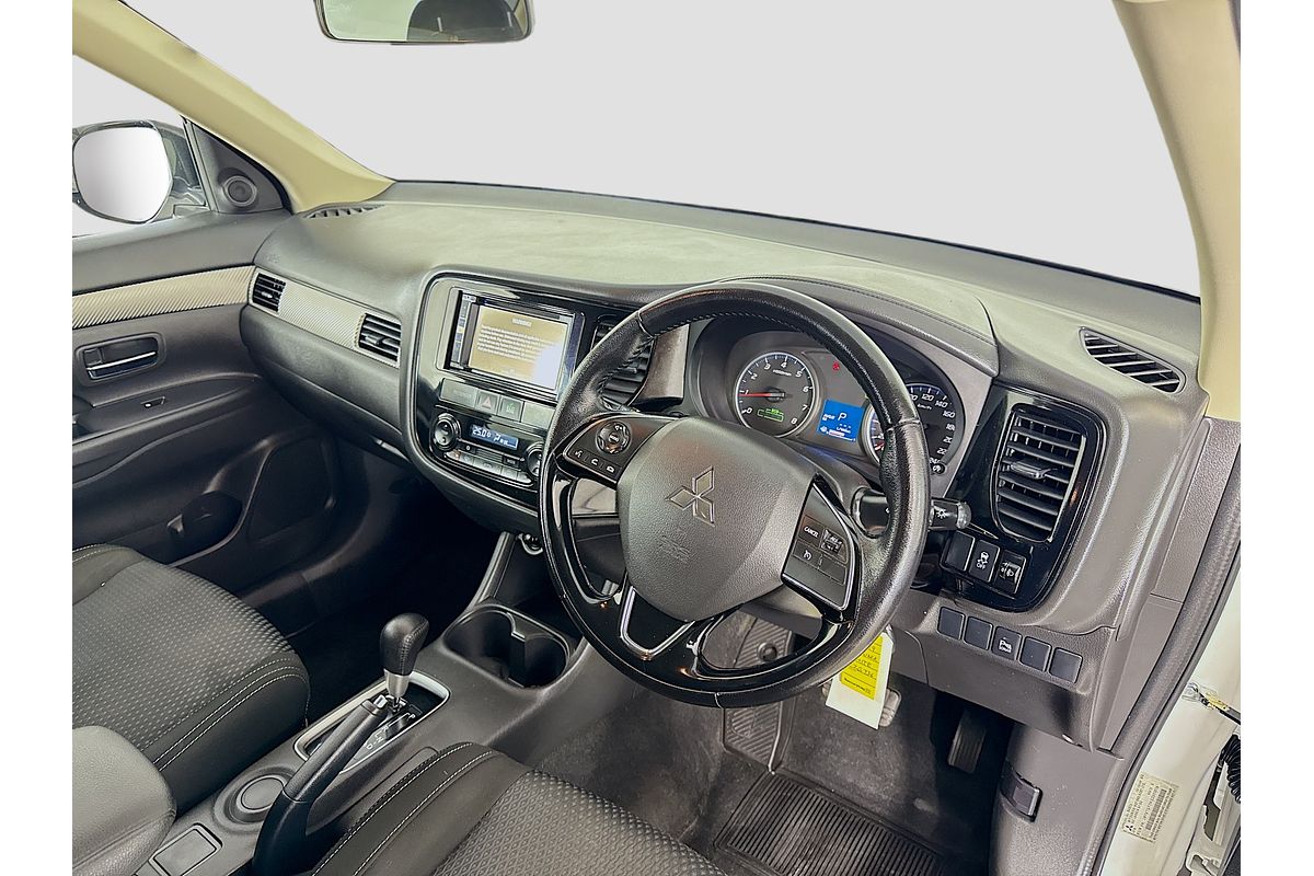 2016 Mitsubishi Outlander OUTLANDER LS (4x2) ZK MY16