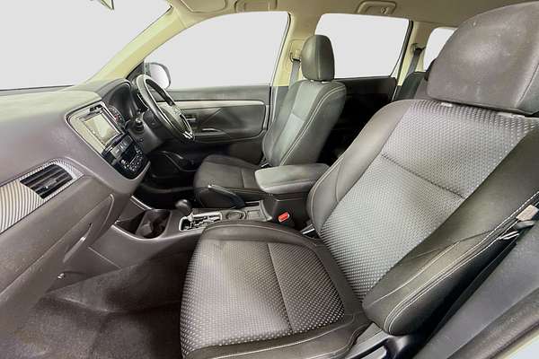 2016 Mitsubishi Outlander OUTLANDER LS (4x2) ZK MY16