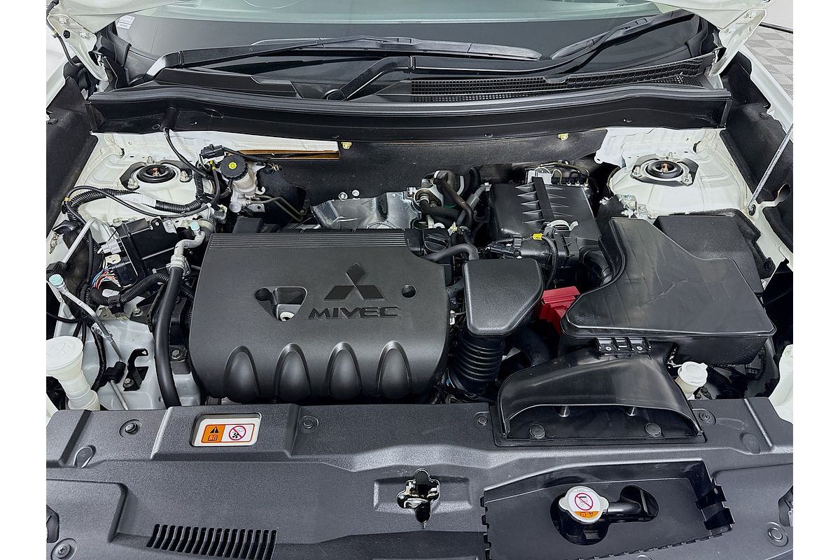 2016 Mitsubishi Outlander OUTLANDER LS (4x2) ZK MY16