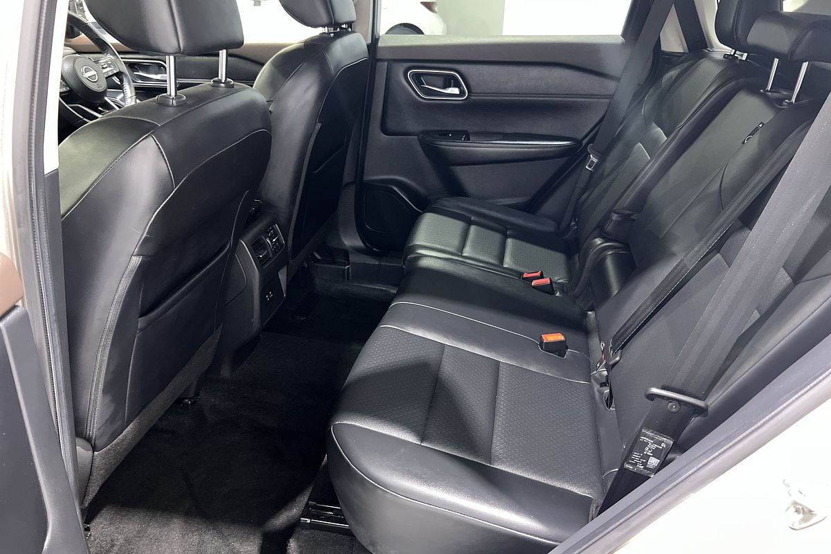 2023 Nissan X-TRAIL ST-L T33