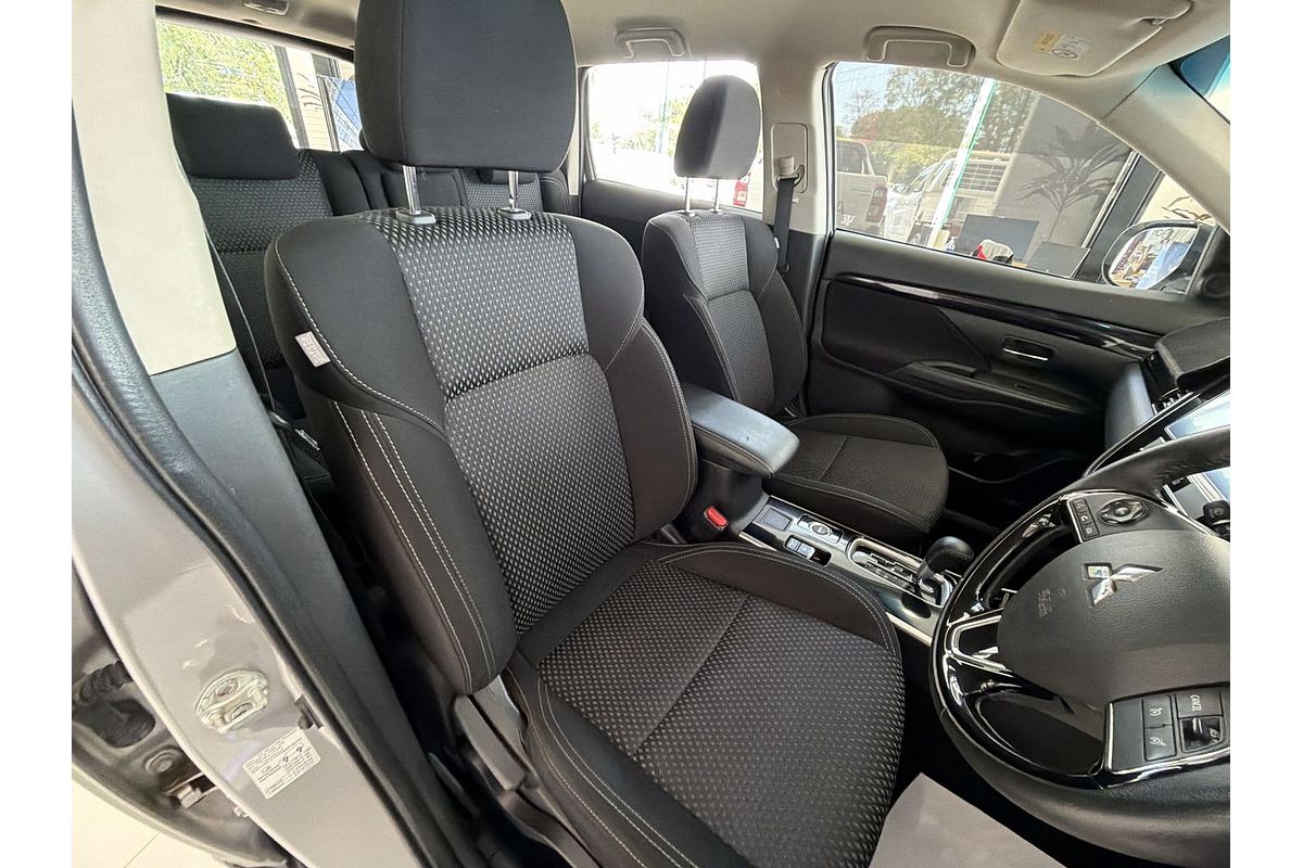 2019 Mitsubishi Outlander ES ZL