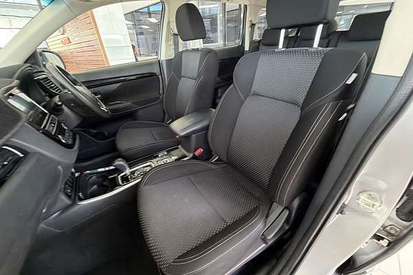 2019 Mitsubishi Outlander ES ZL