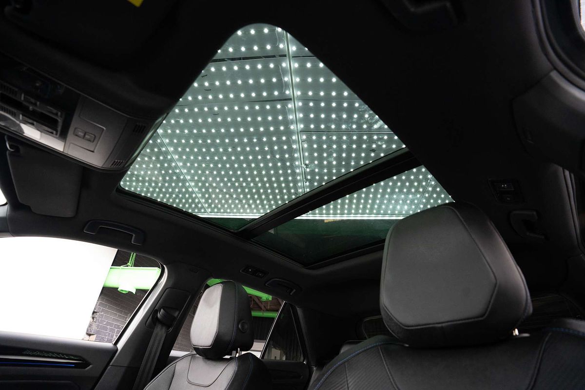 2023 Volkswagen T-Roc R D11