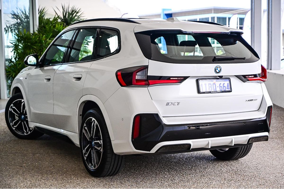 2024 BMW iX1 xDrive30 M Sport U11