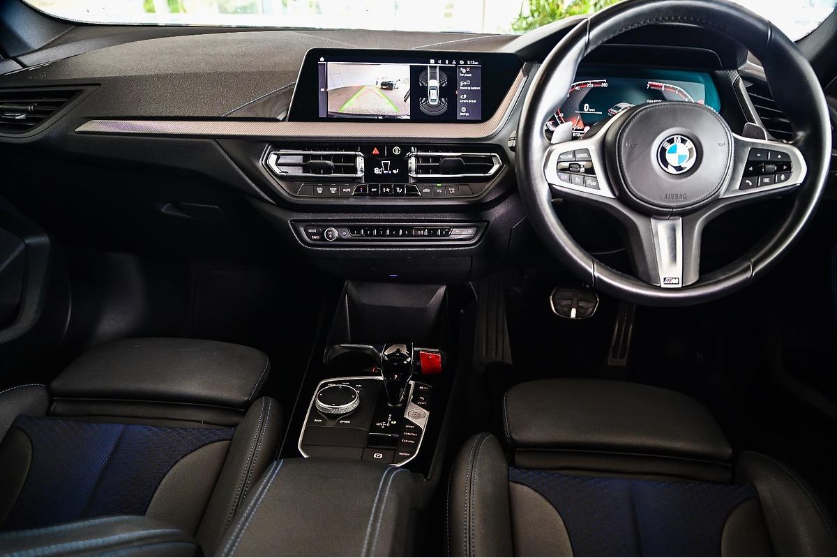 2022 BMW 2 Series 220i M Sport F44