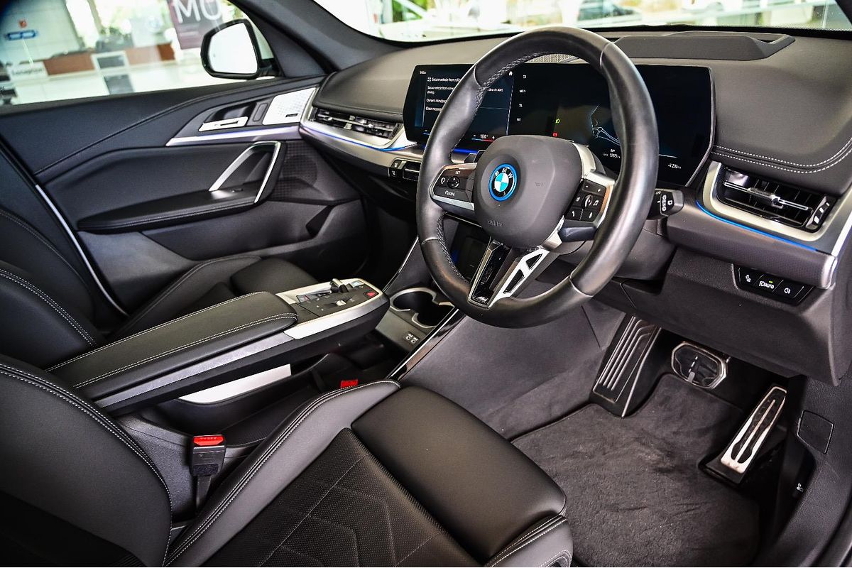 2024 BMW iX1 xDrive30 M Sport U11