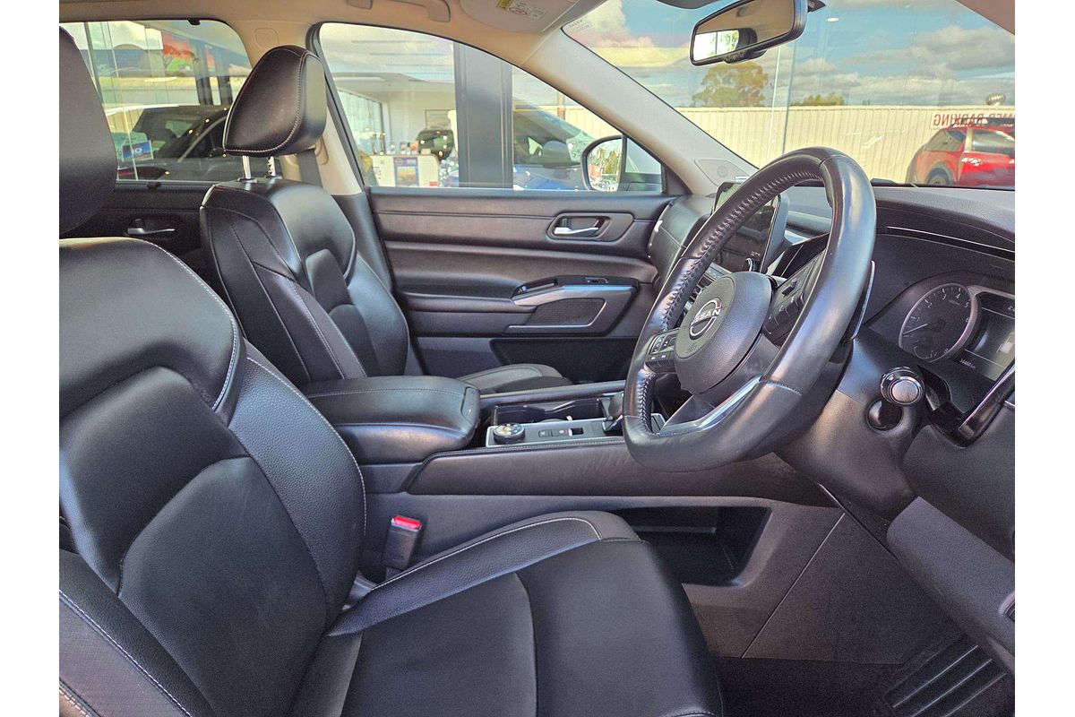 2023 Nissan Pathfinder Ti R53