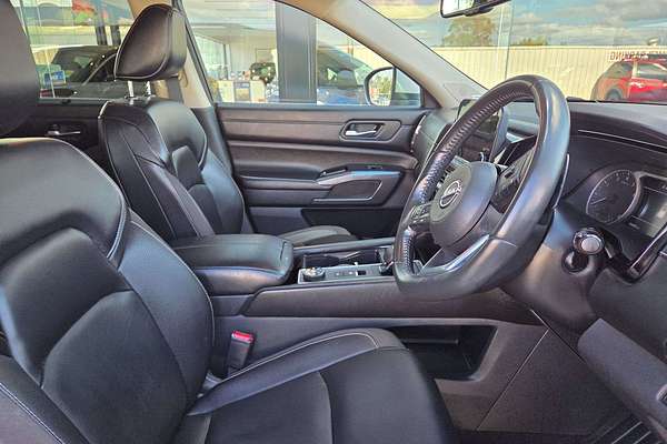 2023 Nissan Pathfinder Ti R53