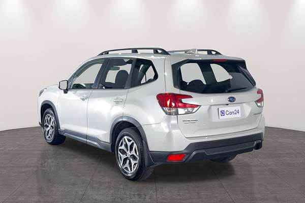 2023 Subaru Forester 2.5i 50 Years Edition S5