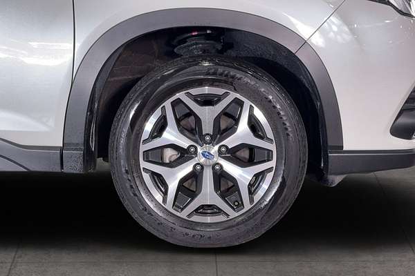 2023 Subaru Forester 2.5i 50 Years Edition S5