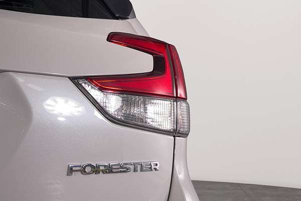 2023 Subaru Forester 2.5i 50 Years Edition S5