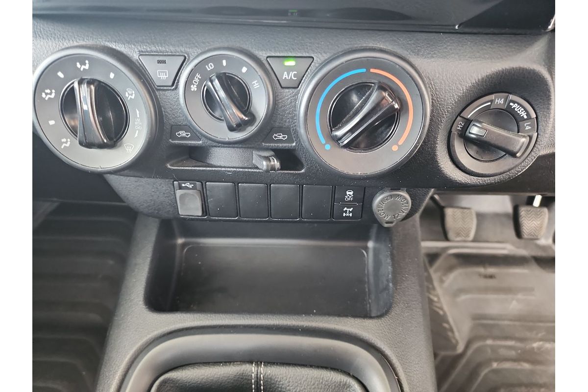 2021 Toyota Hilux SR GUN126R 4X4