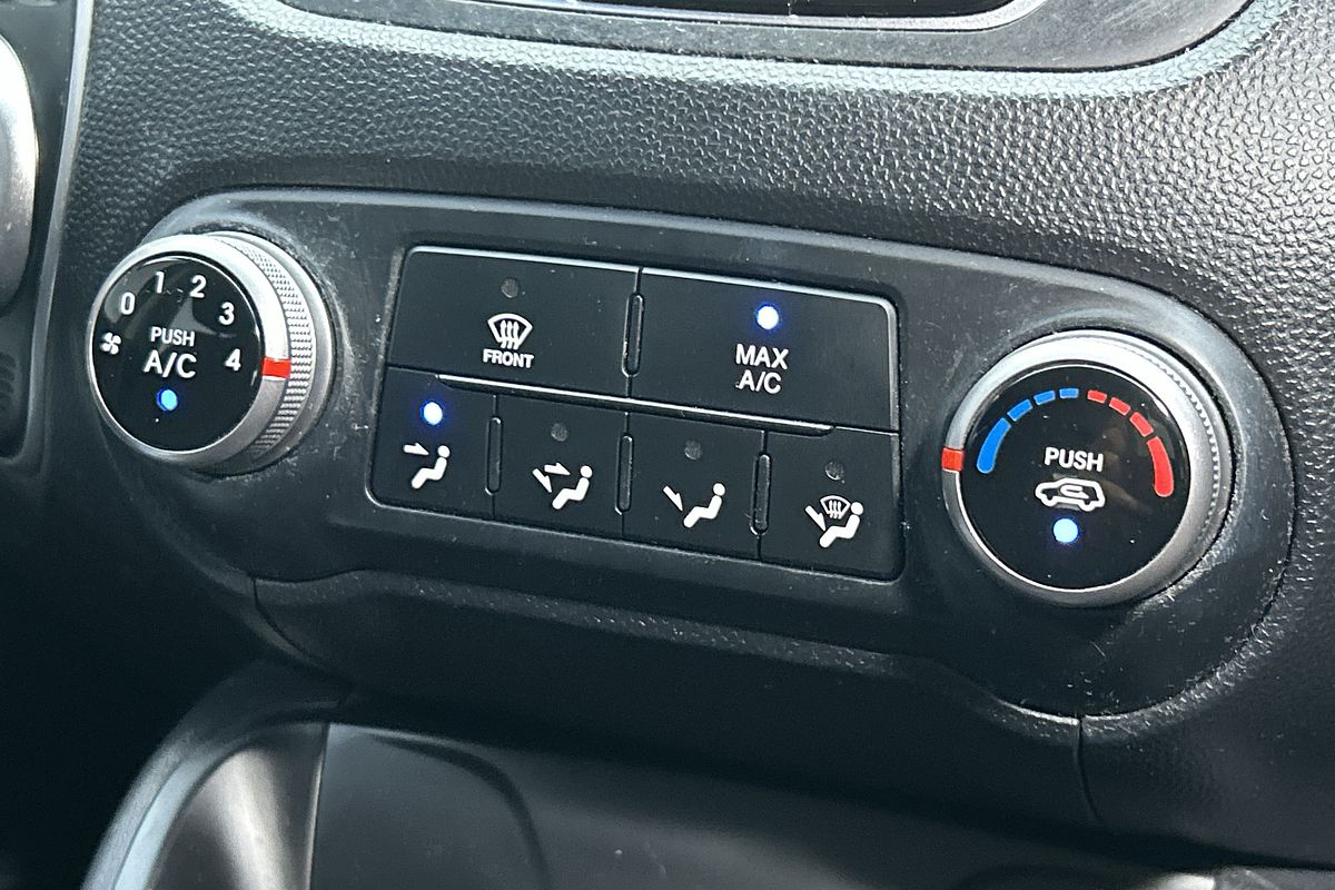 2012 Hyundai ix35 Active LM2