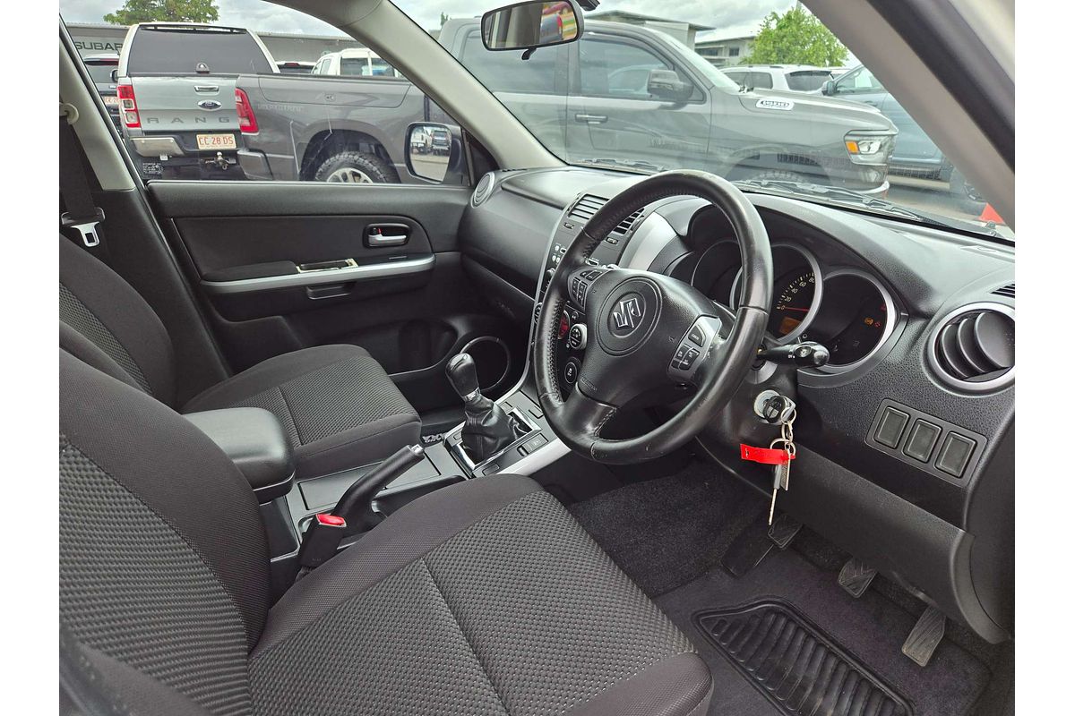 2011 Suzuki Grand Vitara JB