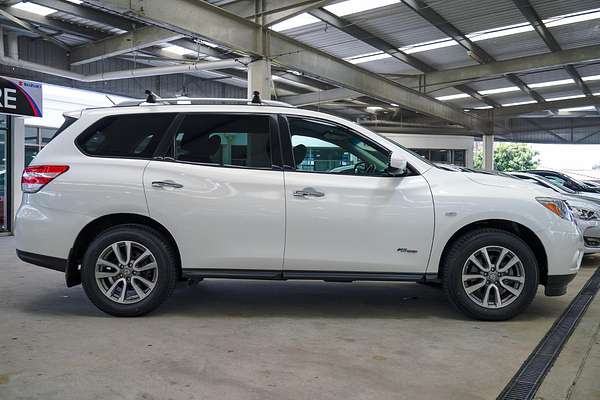 2014 Nissan Pathfinder ST R52