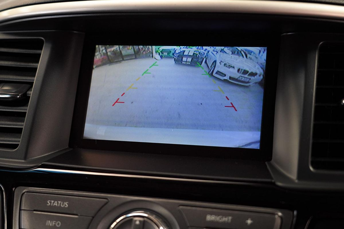 2014 Nissan Pathfinder ST R52