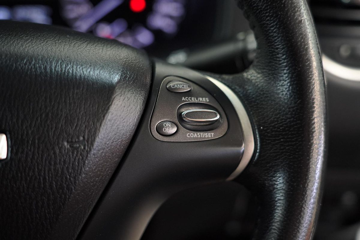 2014 Nissan Pathfinder ST R52