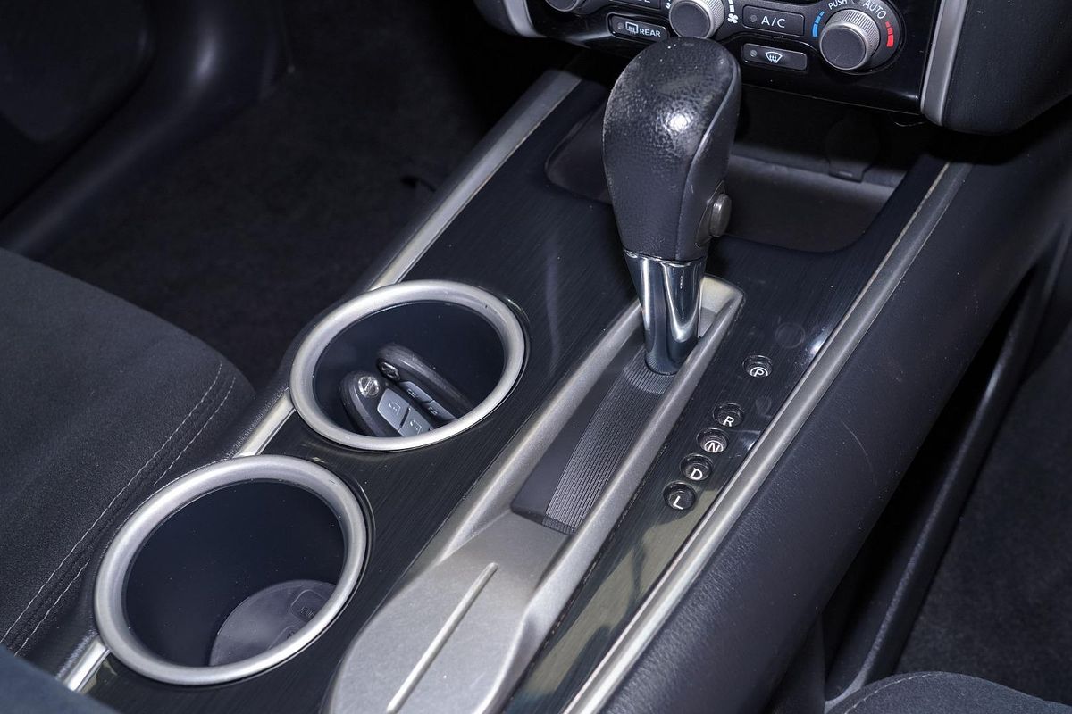 2014 Nissan Pathfinder ST R52