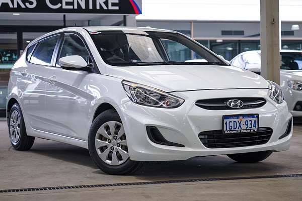 2016 Hyundai Accent Active RB3