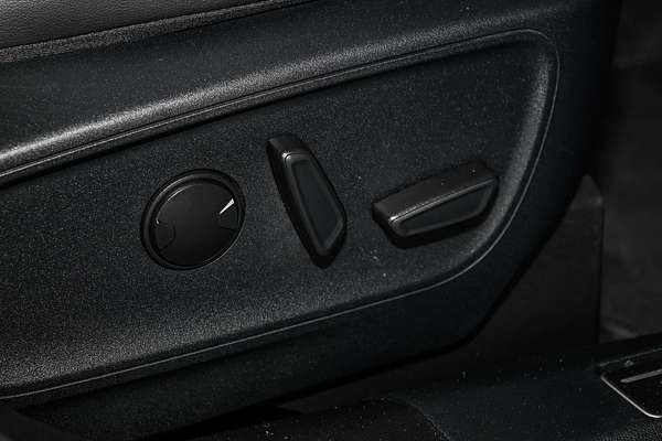 2020 Ford Escape Vignale ZH