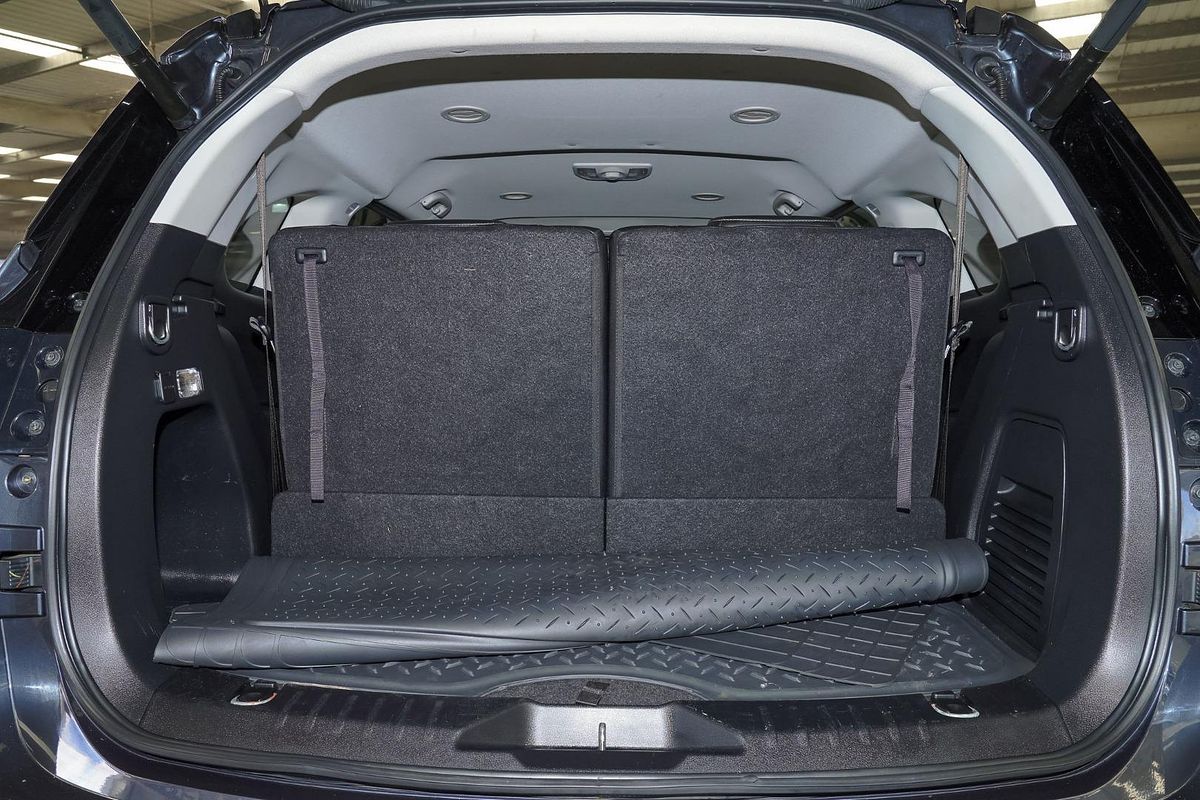 2023 Isuzu MU-X LS-T