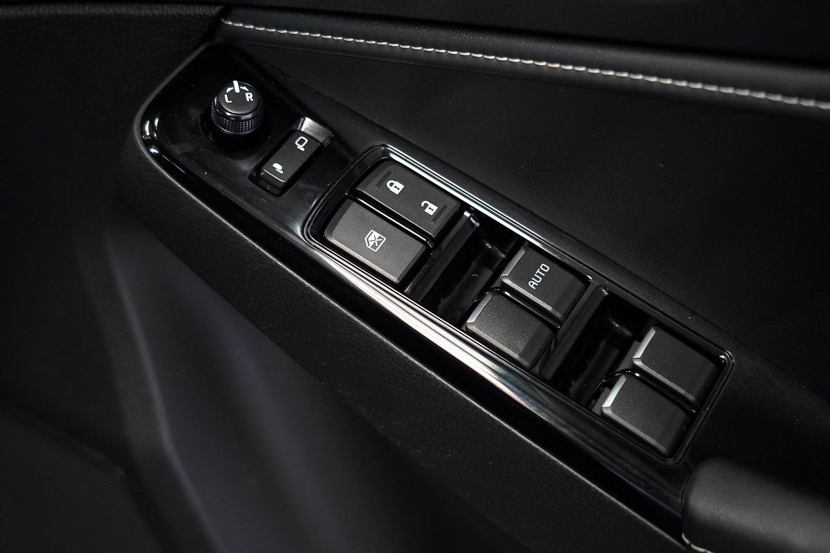 2023 Isuzu MU-X LS-T