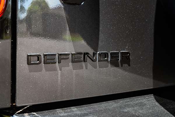 2024 Land Rover Defender 130 D300 X-Dynamic SE L663