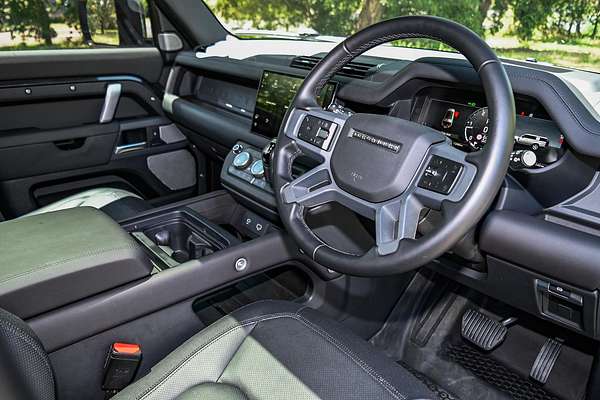2024 Land Rover Defender 130 D300 X-Dynamic SE L663