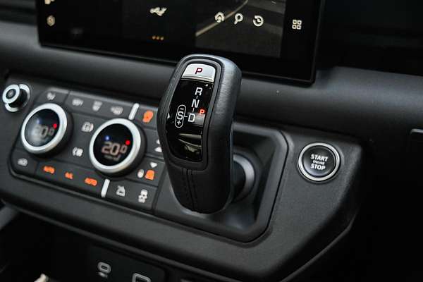 2024 Land Rover Defender 130 D300 X-Dynamic SE L663