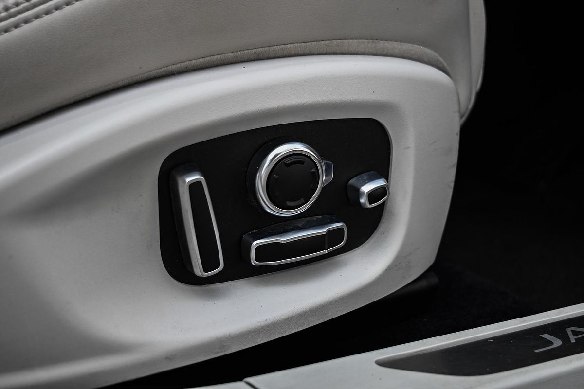 2018 Jaguar I-PACE EV400 HSE X590