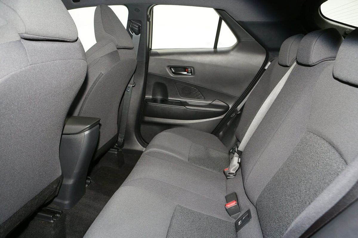 2025 Toyota C-HR GXL ZYX20R