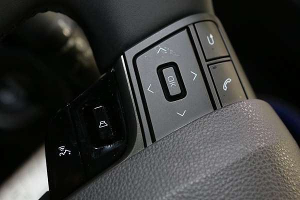 2025 Toyota C-HR GXL ZYX20R