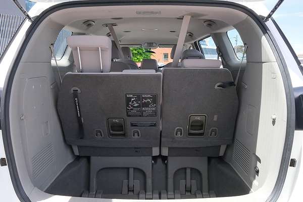 2017 Kia Carnival S YP