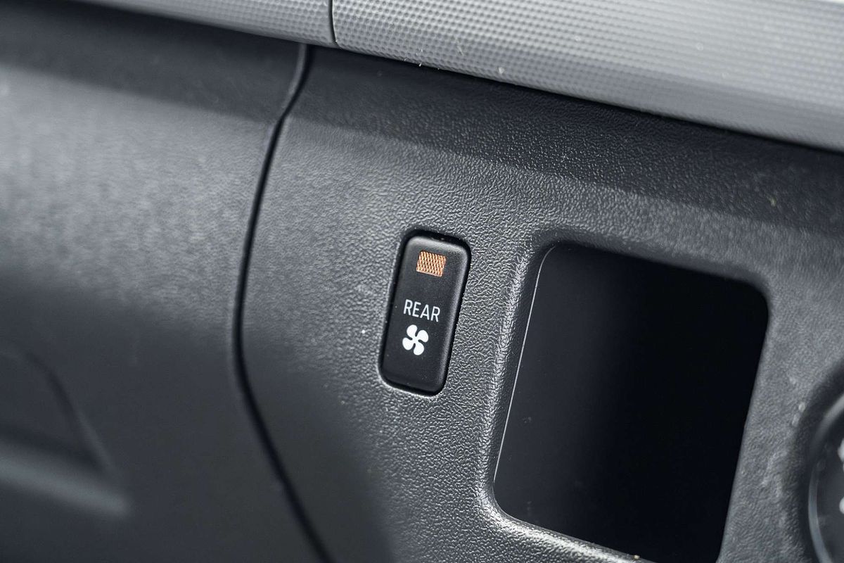 2013 Toyota Hiace Commuter KDH223R ELWB High Roof